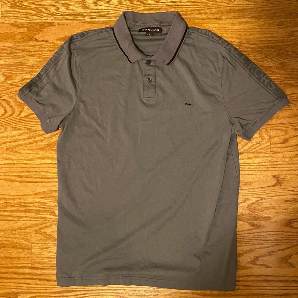 Michael Kors grey polo size - M